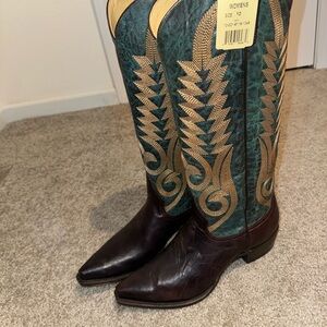 Stetson cowgirl boots! Stylish Green and Brown Western Boots